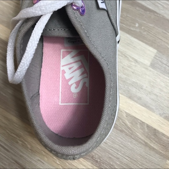 NWT VANS Authentic Eyelet Hearts Grey Kid’s - Picture 7 of 8